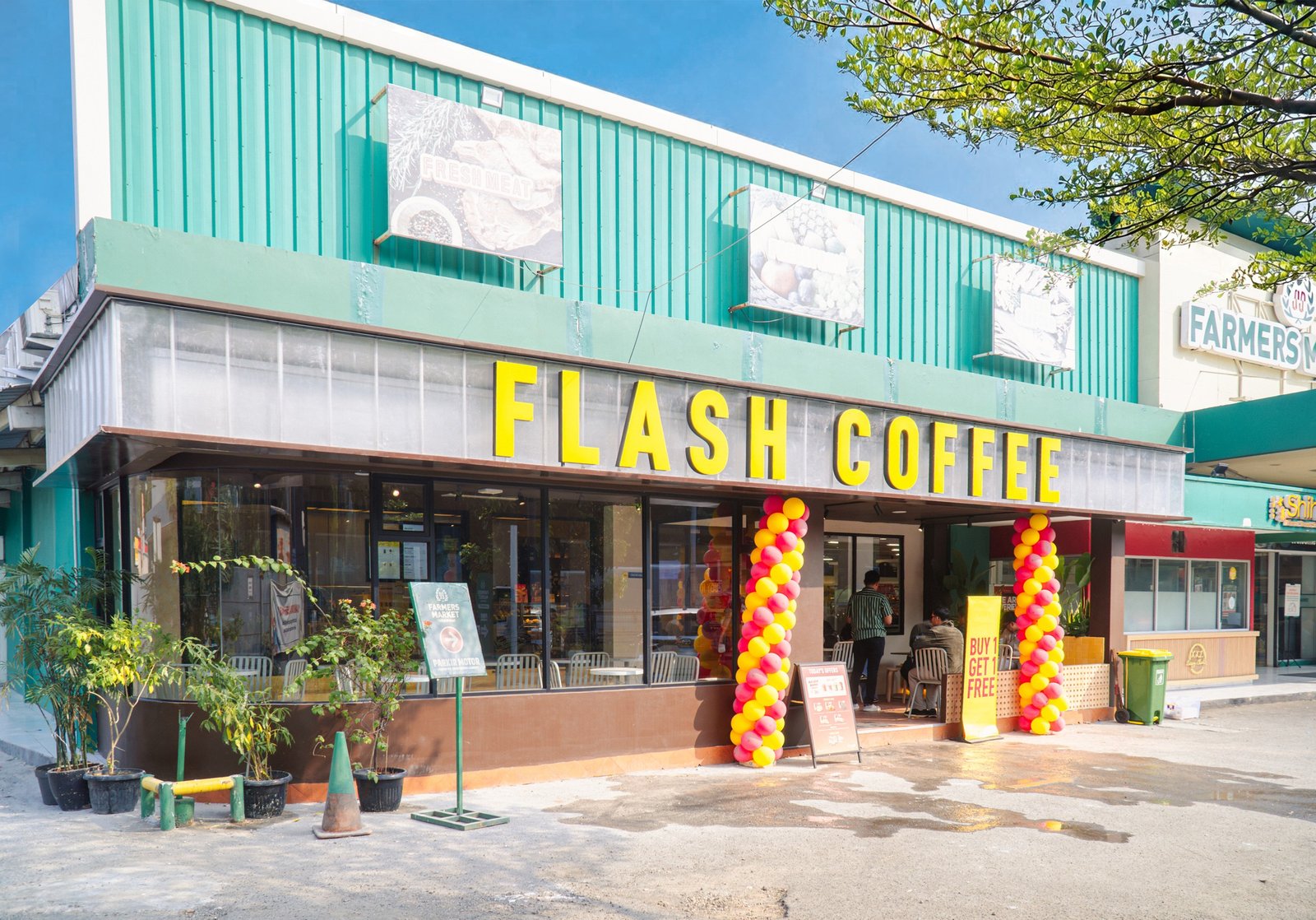 Flash Coffee Buaran, retail interior and architecture design by Dika Ardi