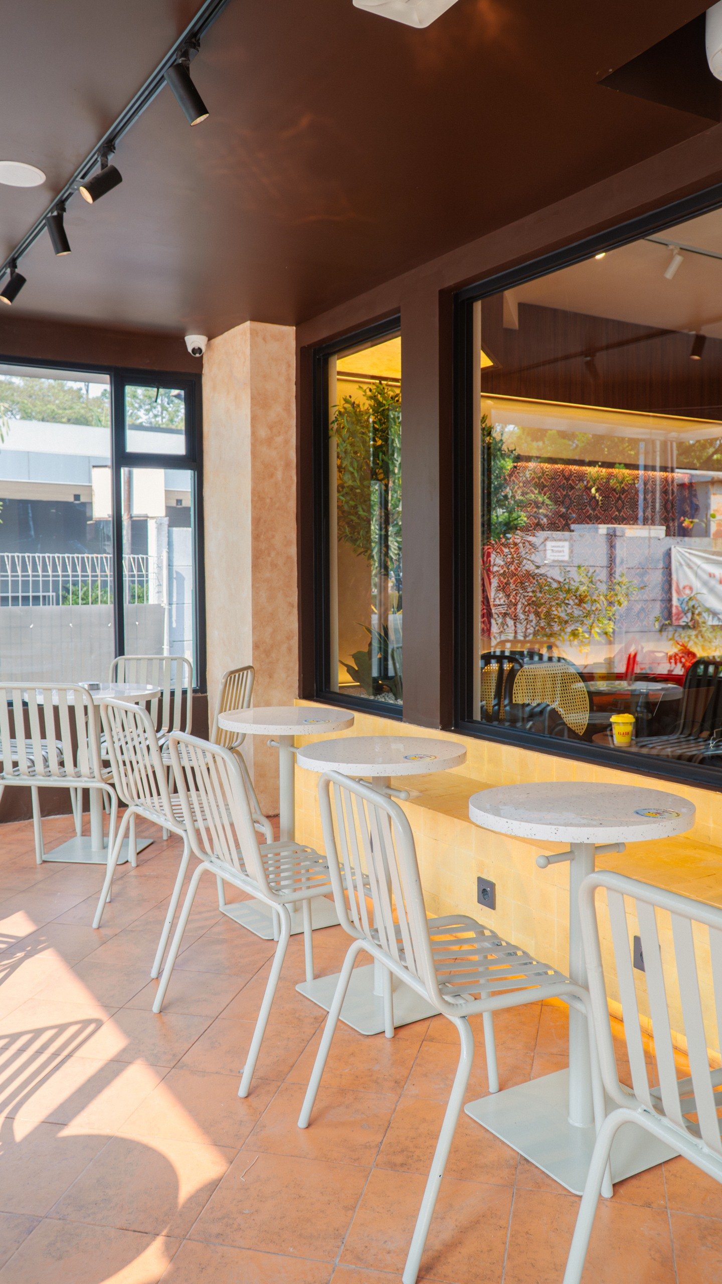 Flash Coffee Buaran, retail interior and architecture design by Dika Ardi