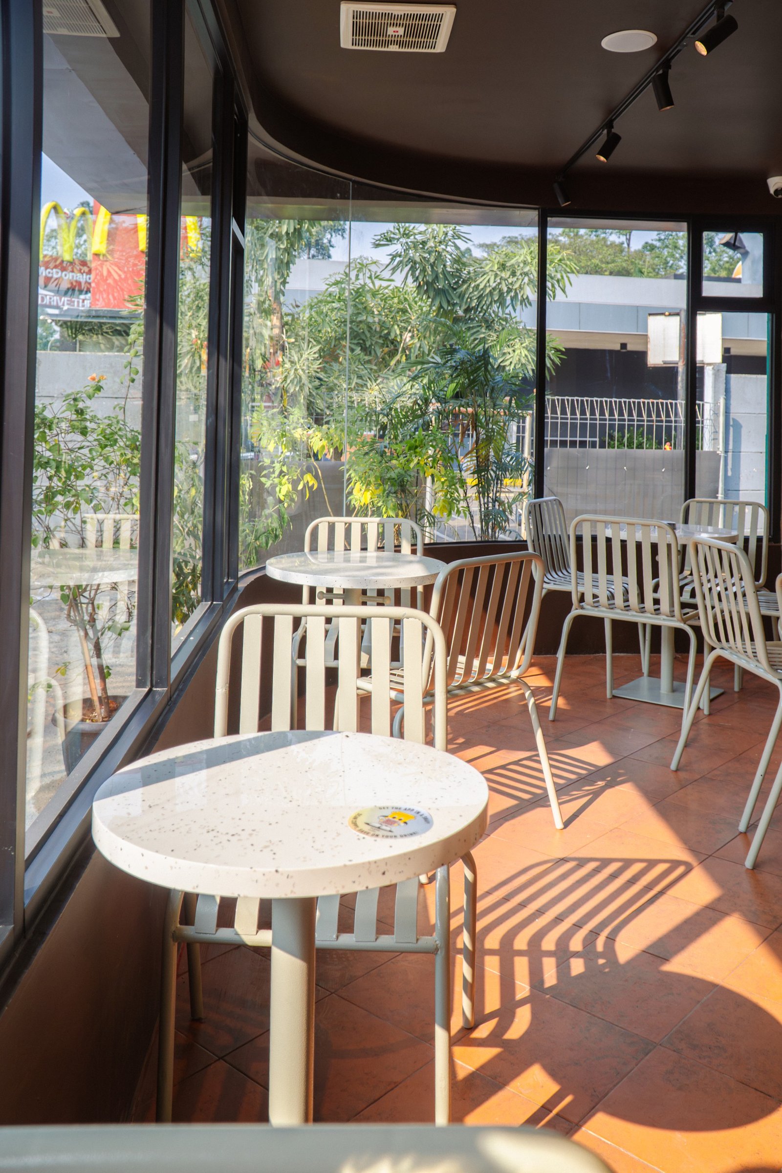 Flash Coffee Buaran, retail interior and architecture design by Dika Ardi
