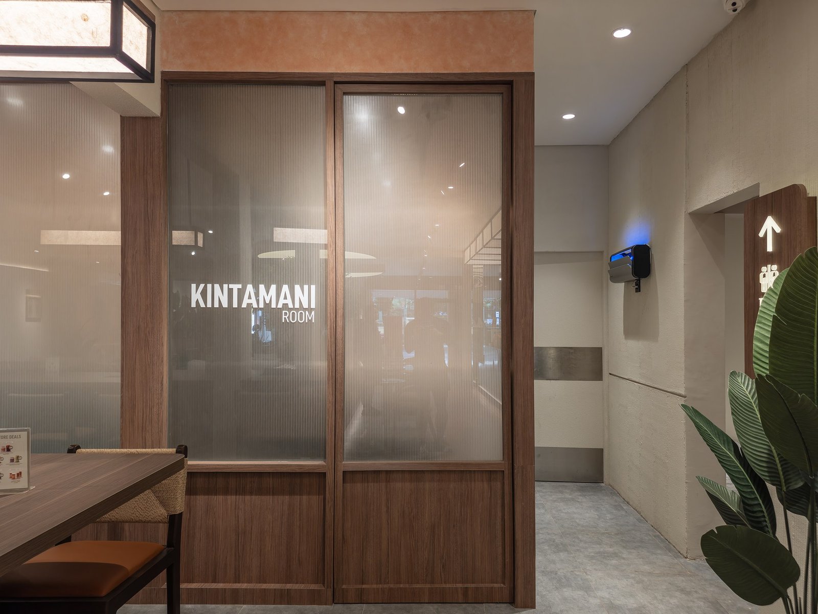 Flash Coffee Bukit Duri, Jakarta, retail store design by Dika Ardi (view 11)