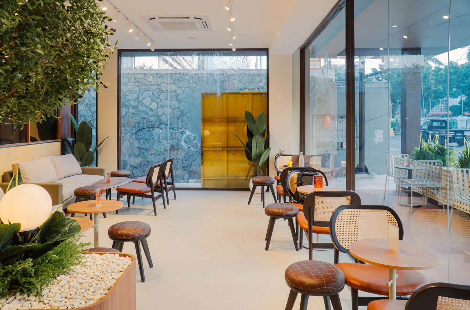 Flash Coffee Cideng, retail interior and architecture design by Dika Ardi