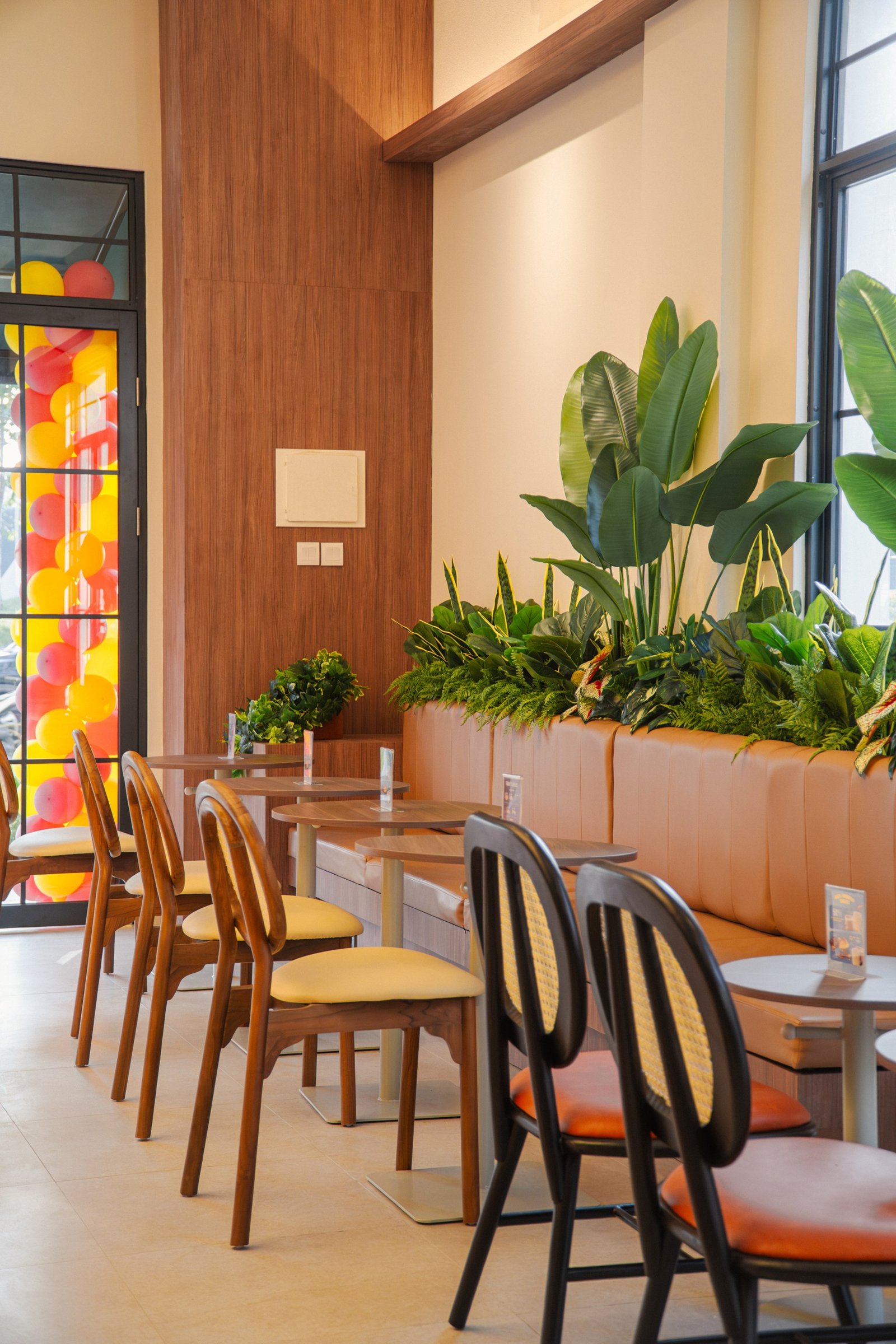 Flash Coffee Citra Garden Bintaro, retail interior and architecture design by Dika Ardi