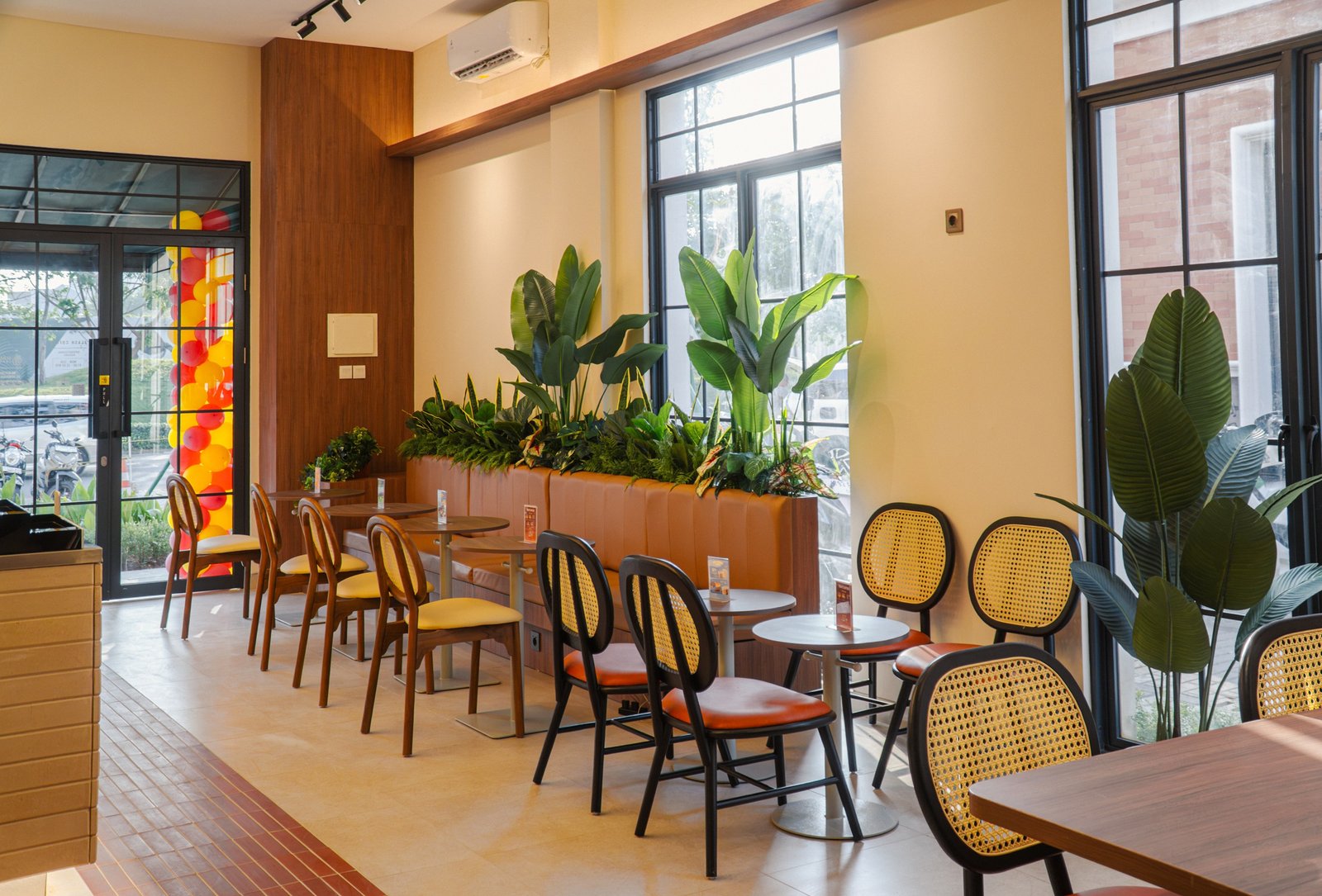 Flash Coffee Citra Garden Bintaro, retail interior and architecture design by Dika Ardi