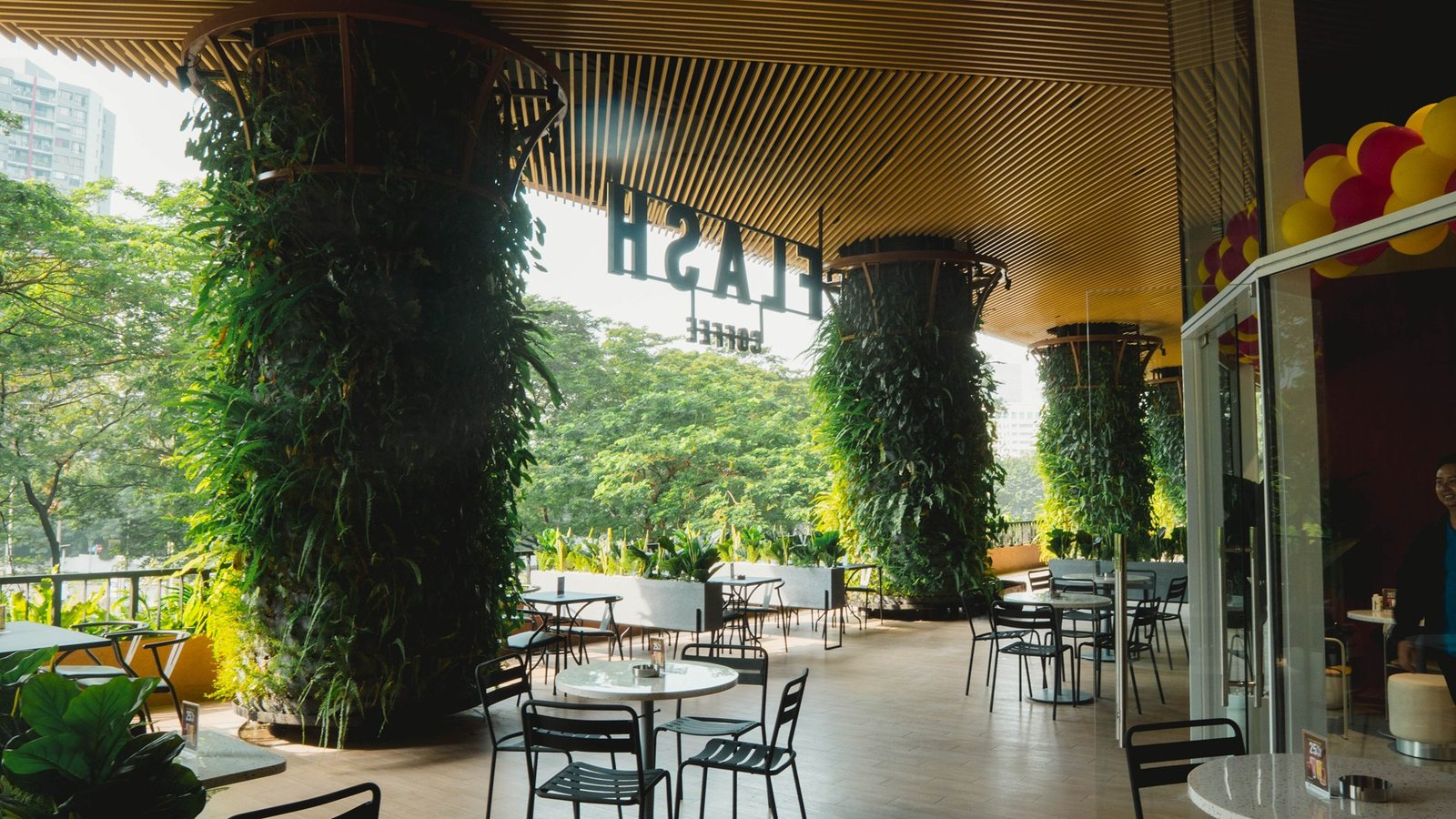 Flash Coffee Epiwalk, Jakarta, retail store design by Dika Ardi (view 10)