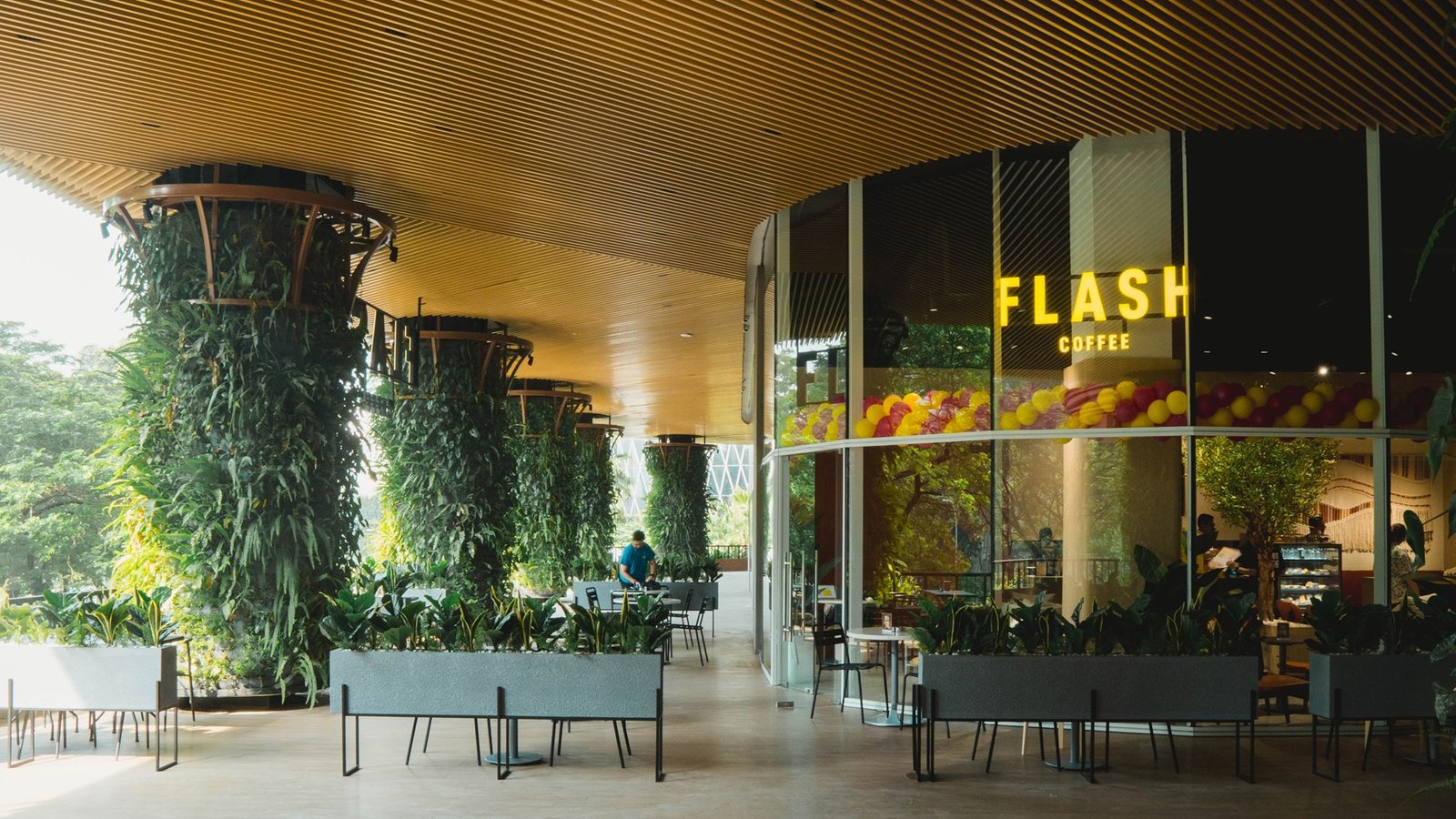 Flash Coffee Epiwalk, Jakarta, retail store design by Dika Ardi (view 11)