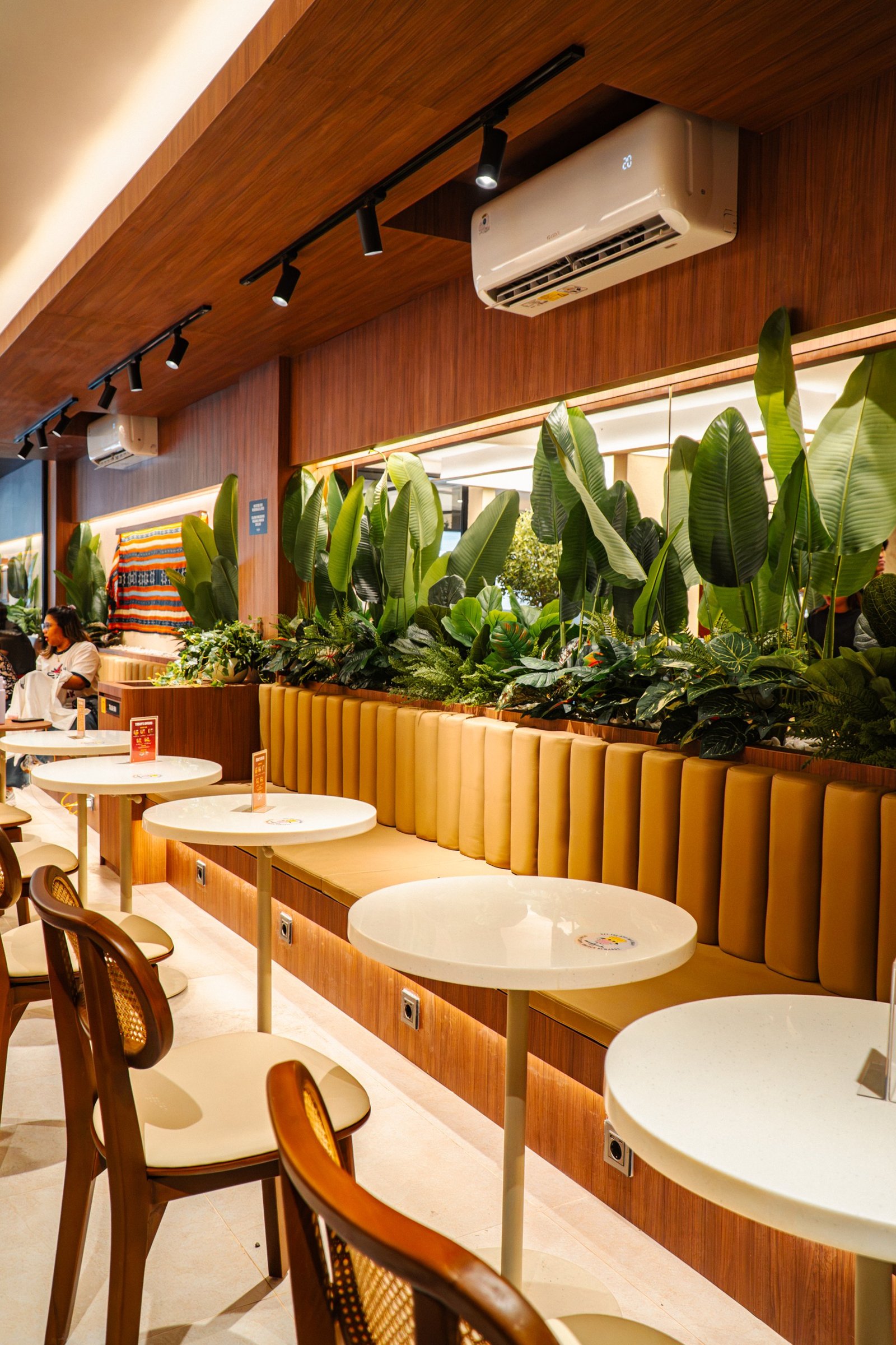 Flash Coffee Greenville, retail interior and architecture design by Dika Ardi