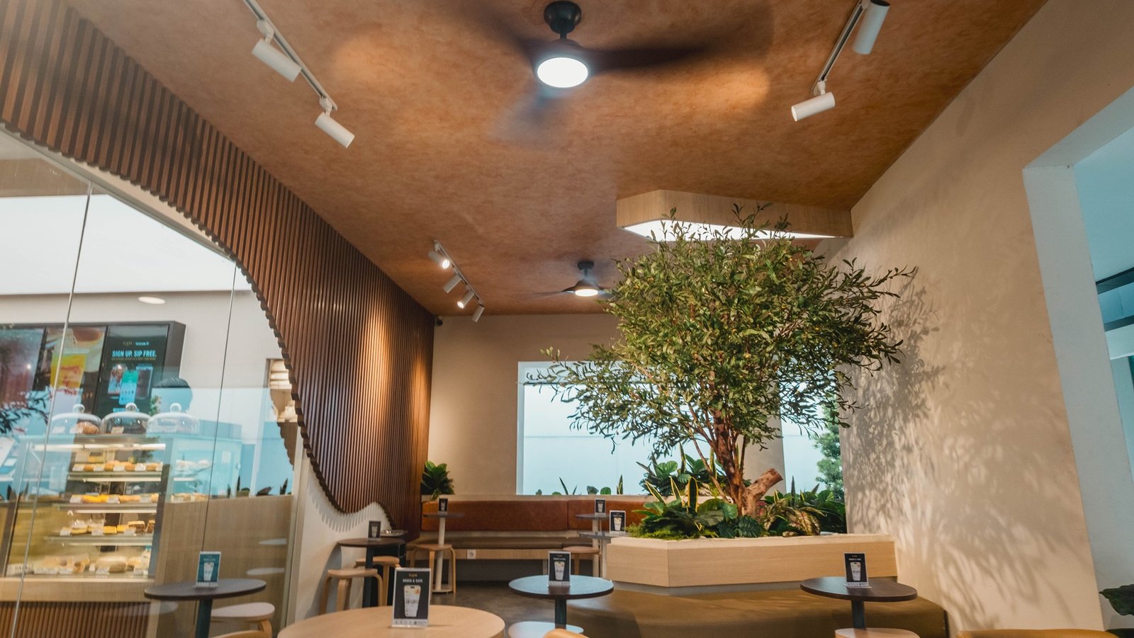 Flash Coffee Hive Harapan Indah, Bekasi, retail store design by Dika Ardi (view 9)