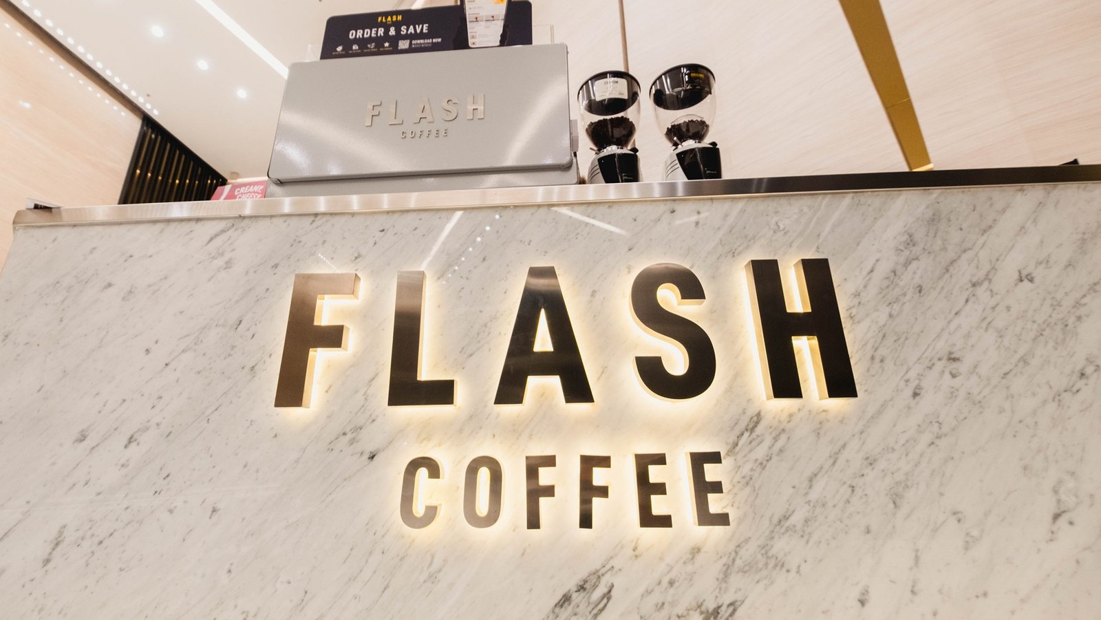 Flash Coffee IFC, Jakarta, retail store design by Dika Ardi (view 4)