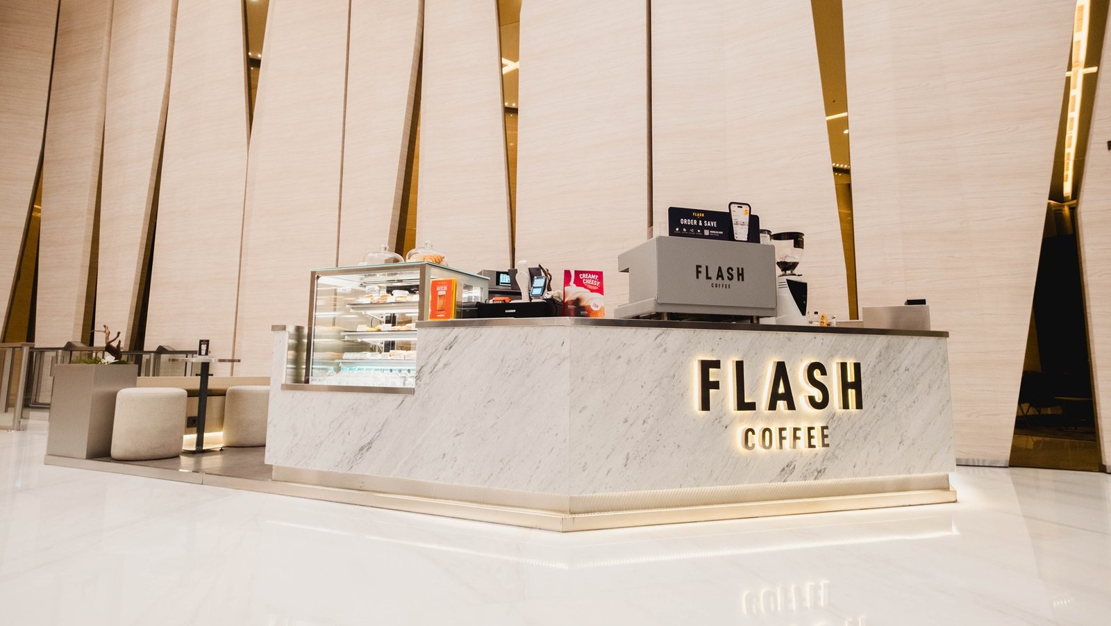 Flash Coffee IFC, Jakarta, retail store design by Dika Ardi (view 9)