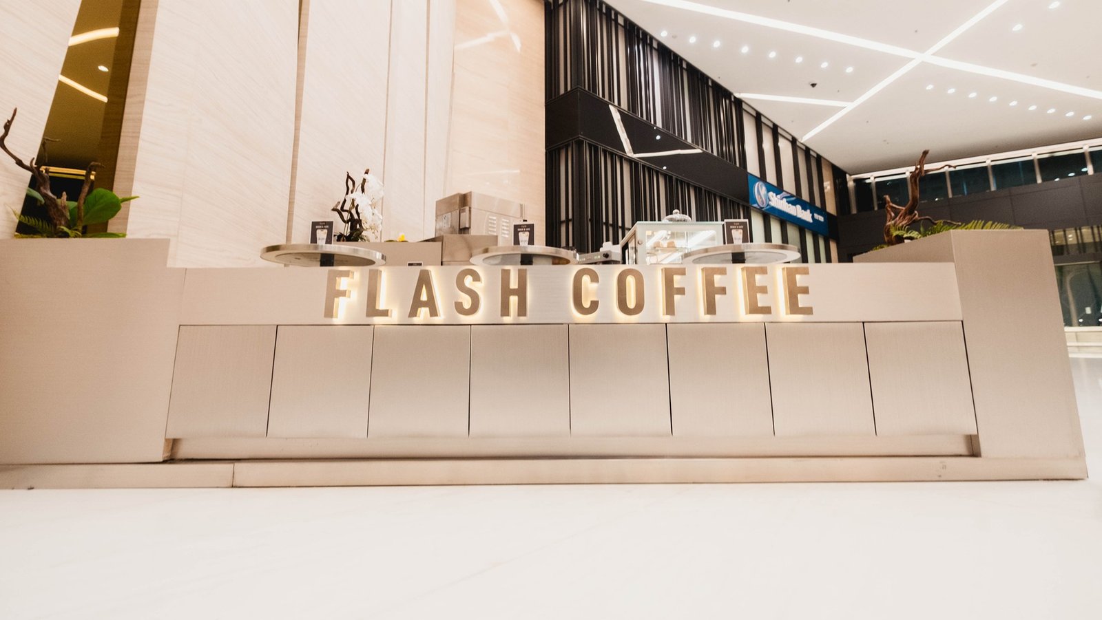 Flash Coffee IFC, Jakarta, retail store design by Dika Ardi (view 11)