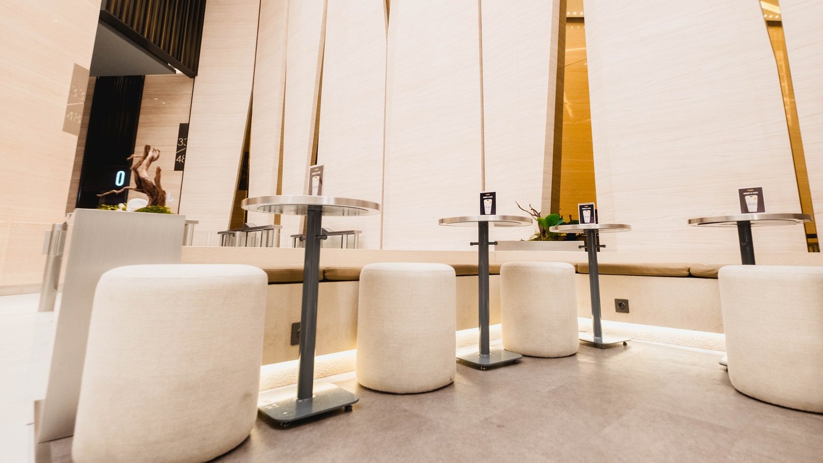 Flash Coffee IFC, Jakarta, retail store design by Dika Ardi (view 13)