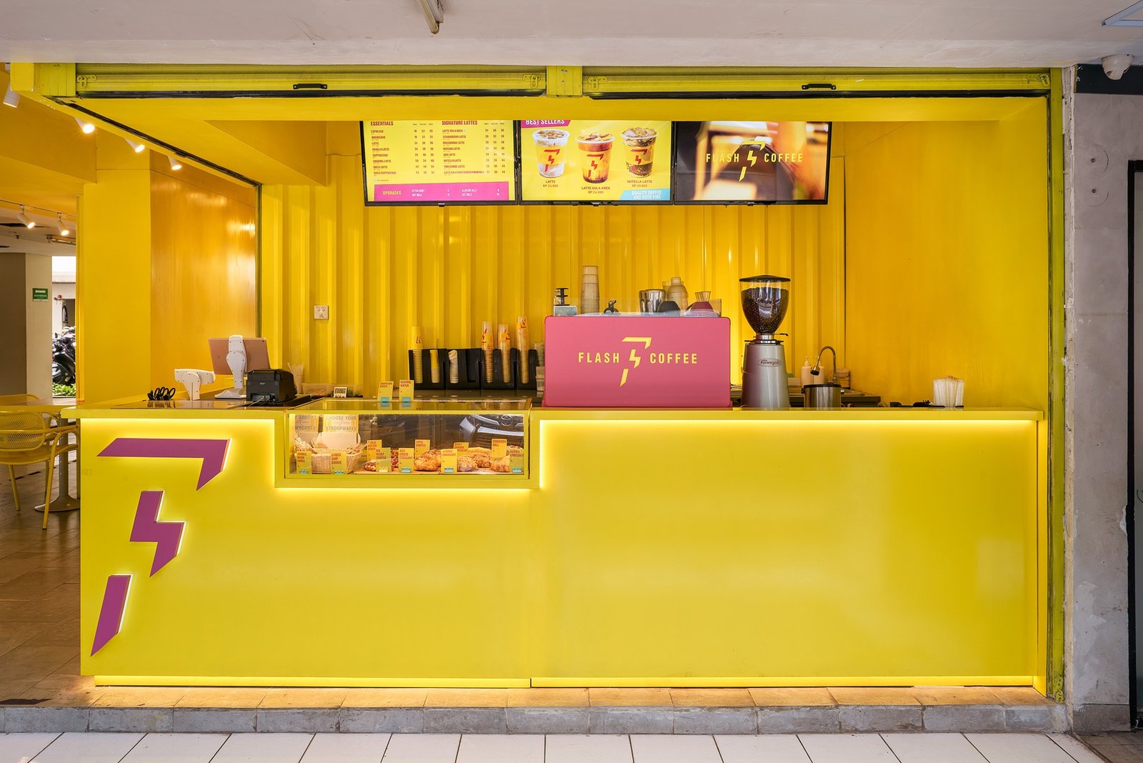 Flash Coffee Kalibata City, Jakarta, retail store design by Dika Ardi (view 3)