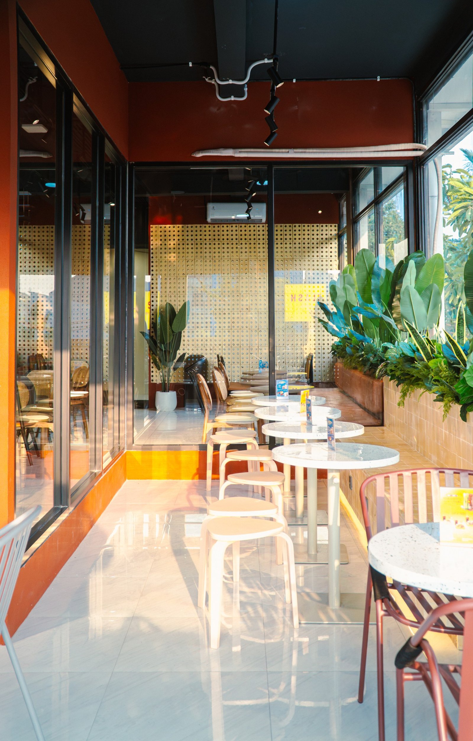 Flash Coffee M Kahfi Jagakarsa, retail interior and architecture design by Dika Ardi