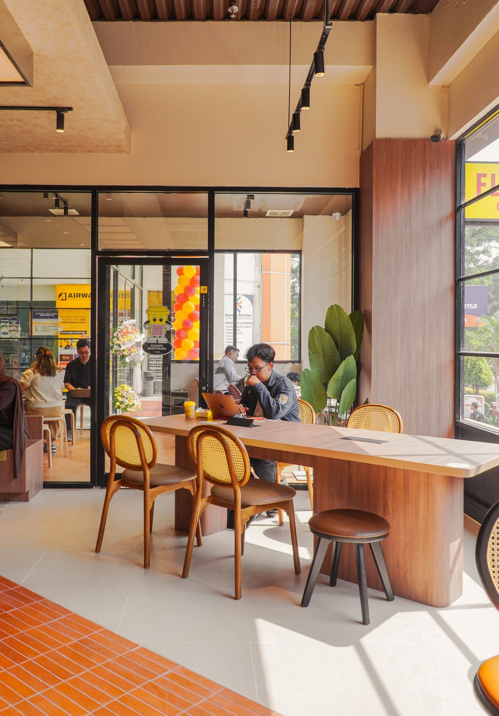 Flash Coffee Menteng Huis, retail interior and architecture design by Dika Ardi