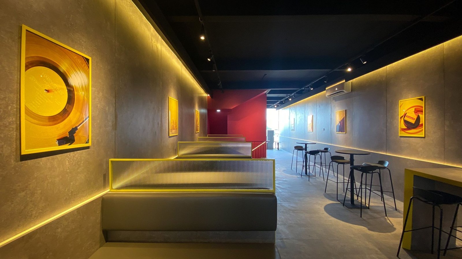 Flash Coffee Merr, Surabaya, retail store design by Dika Ardi (view 10)