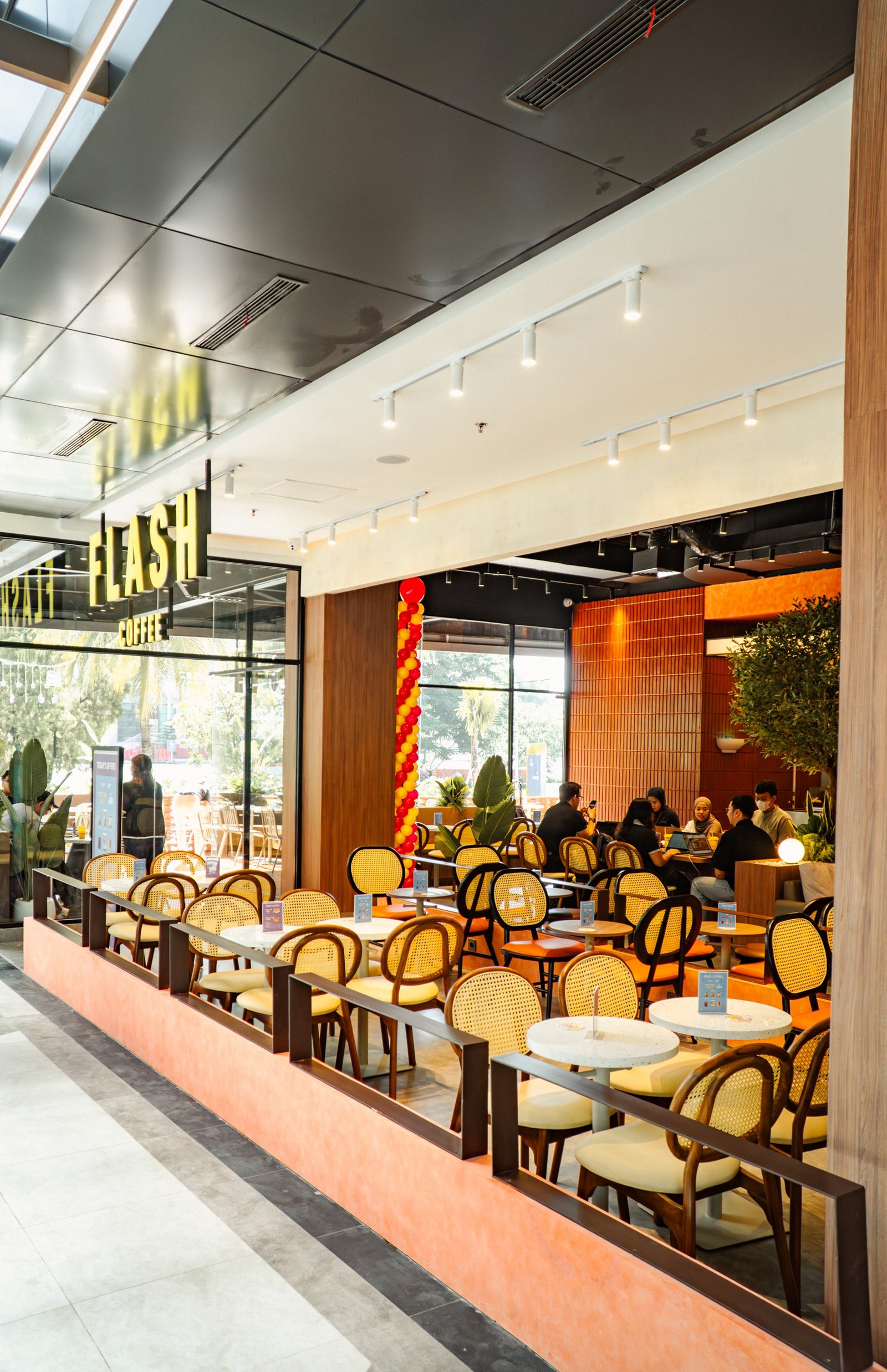 Flash Coffee Travoy Hub II, retail interior and architecture design by Dika Ardi